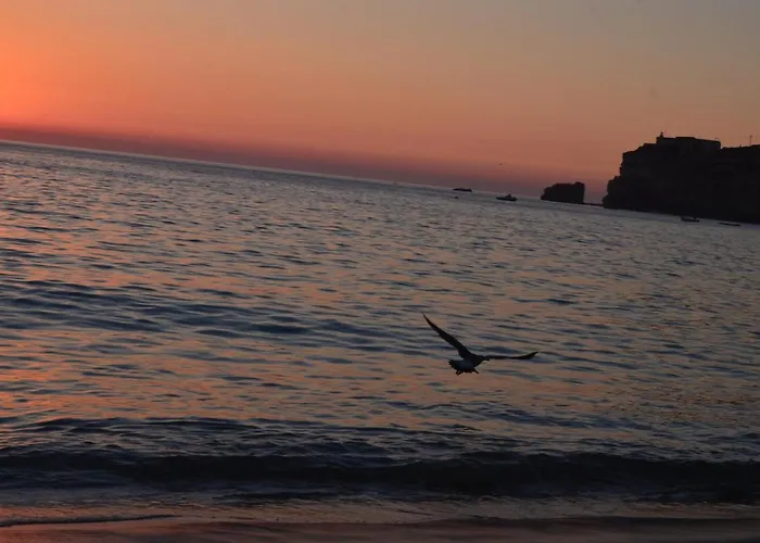 Bed & Seaside - Bola Da Nivea Nazaré