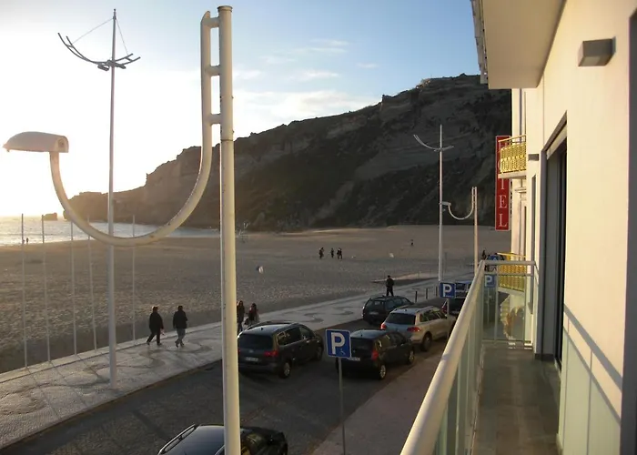 Bed & Seaside - Bola Da Nivea * Nazaré